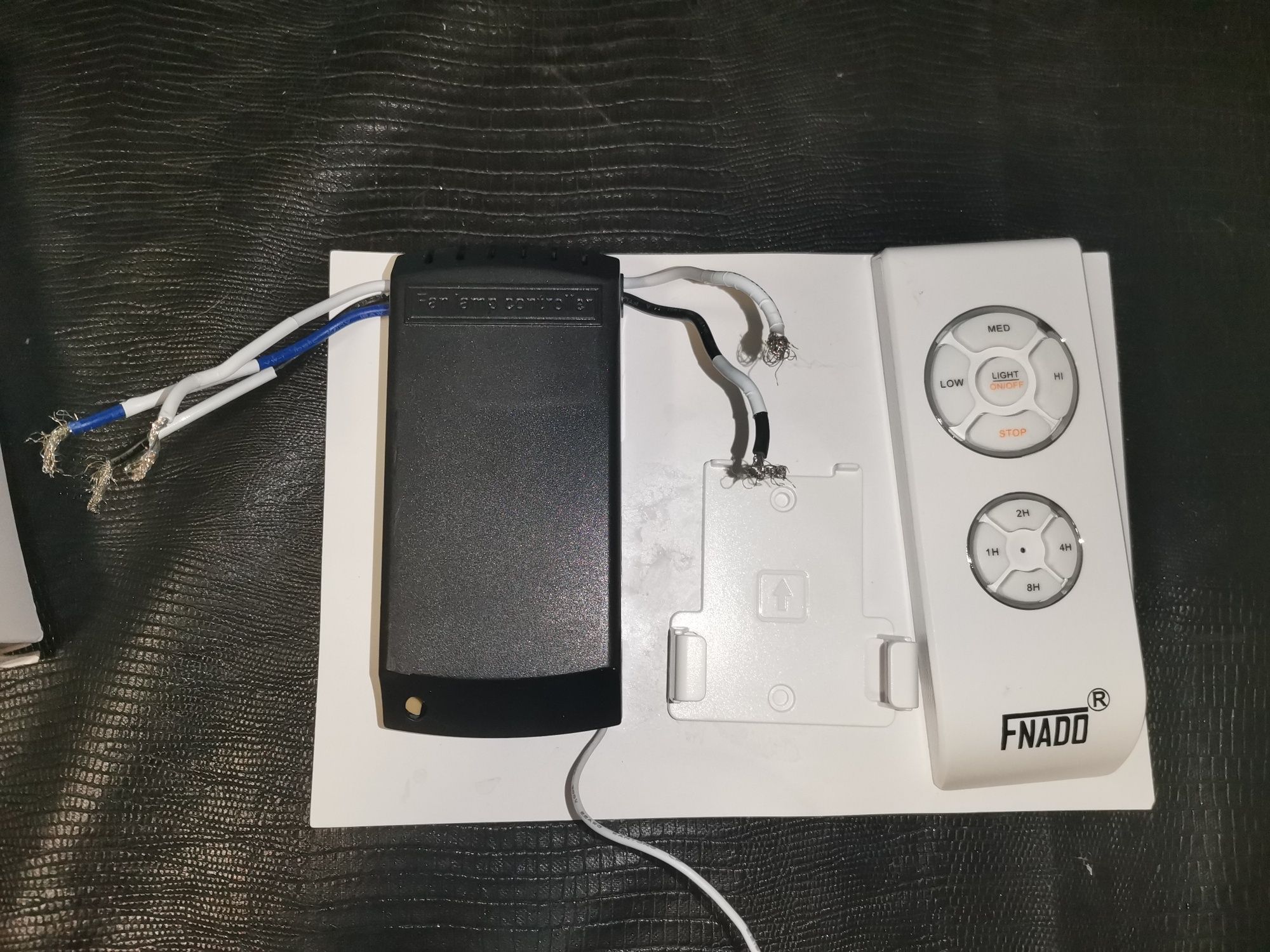 Дистанційний пульт керування вентилятором-світильником/FLADO
