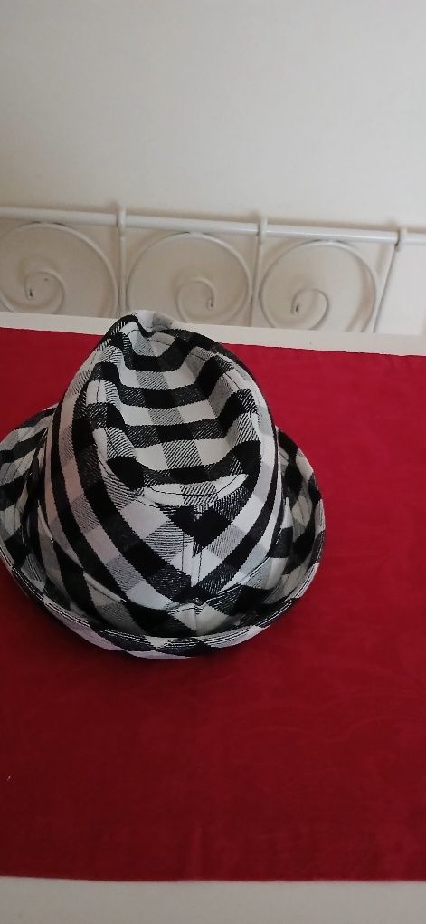 Chapéu xadrez, novo