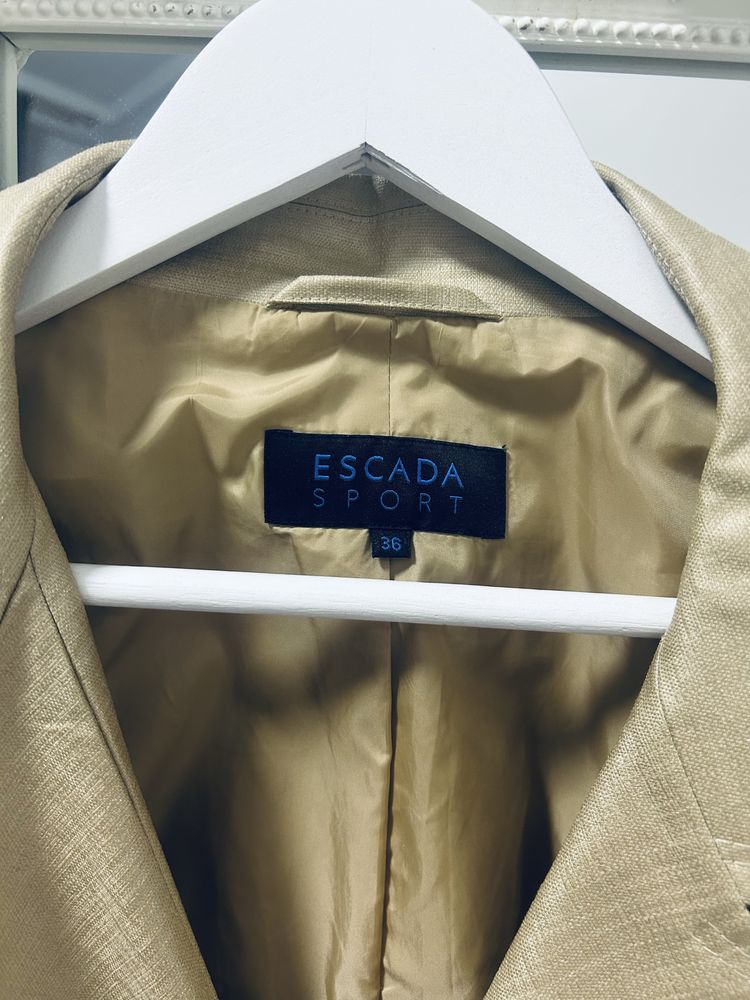 Тренч   ESCADA оригінал