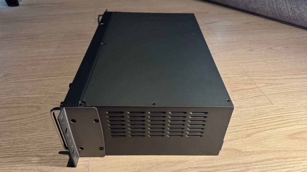 Behringer X32 Rack 40-Input 25-Bus Rackmount Digital Mixer