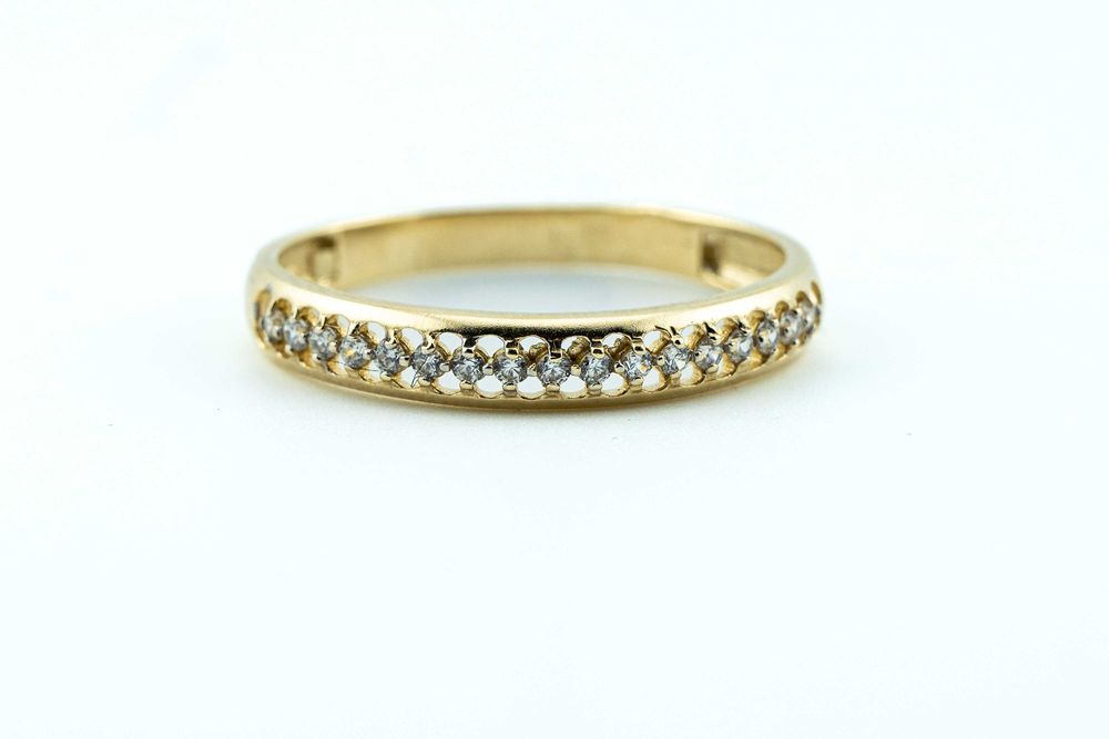 ZB546 cudowny złoty pierścionek obrączka z drobnymi cyrkoniami pr 333
