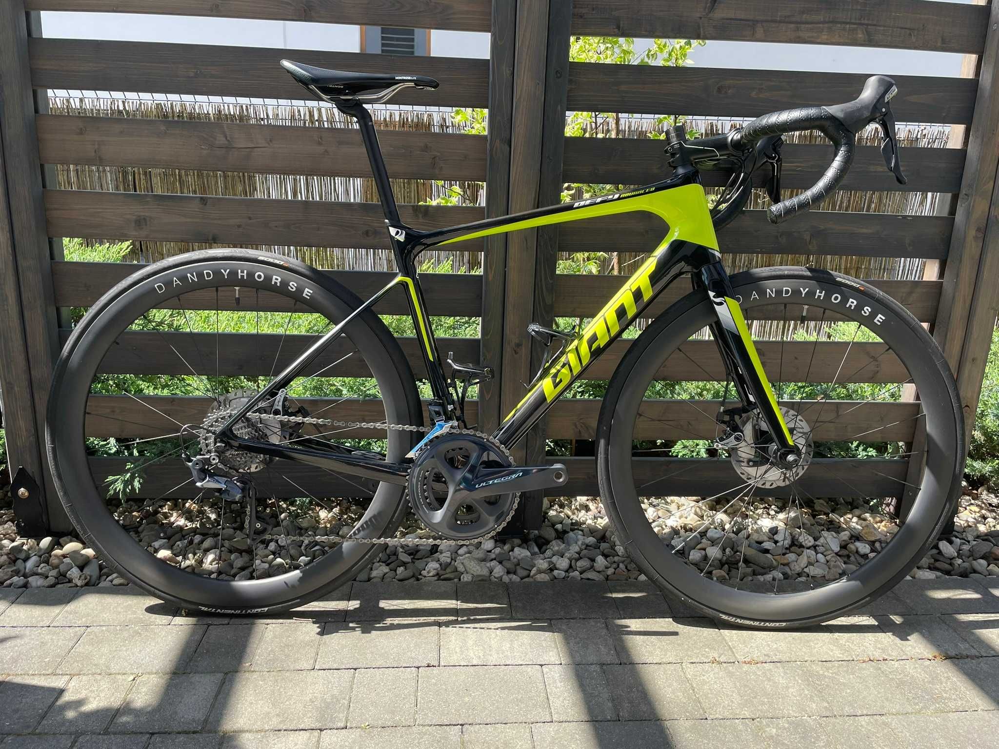 Rower szosowy Giant Defy Advanced roz. M