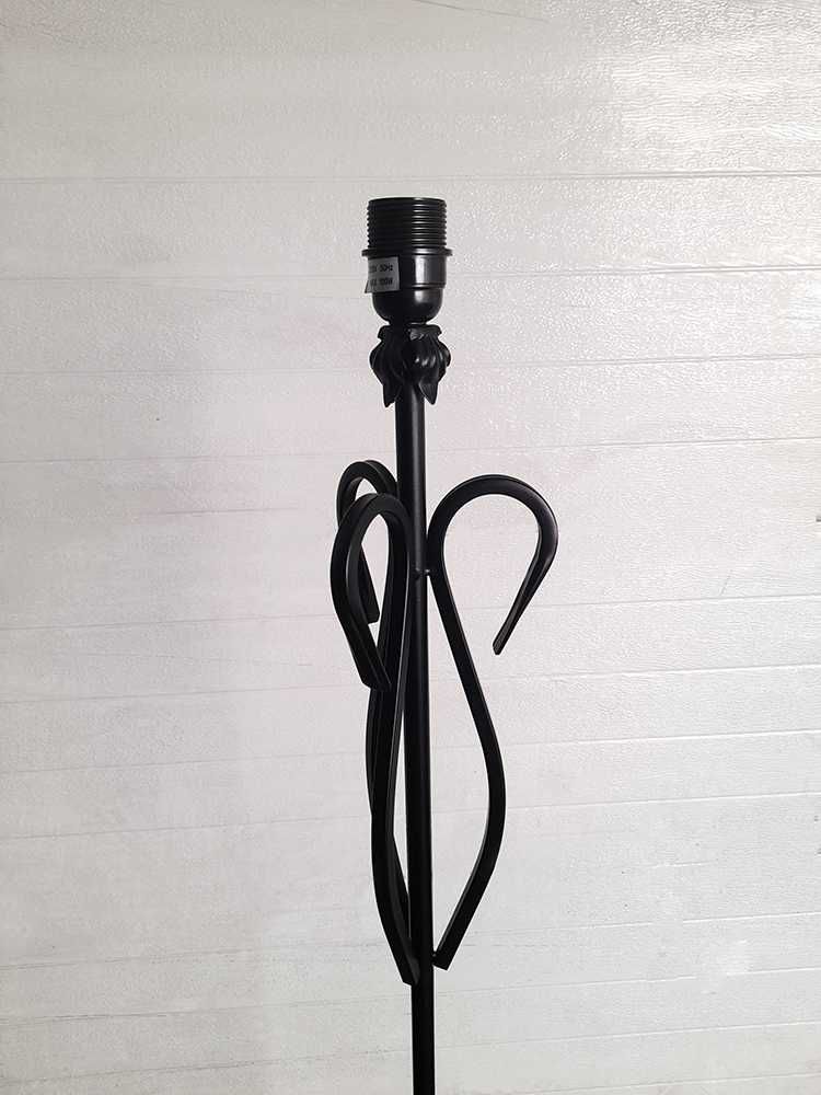 Candeeiro de Pé Alto Metal Preto