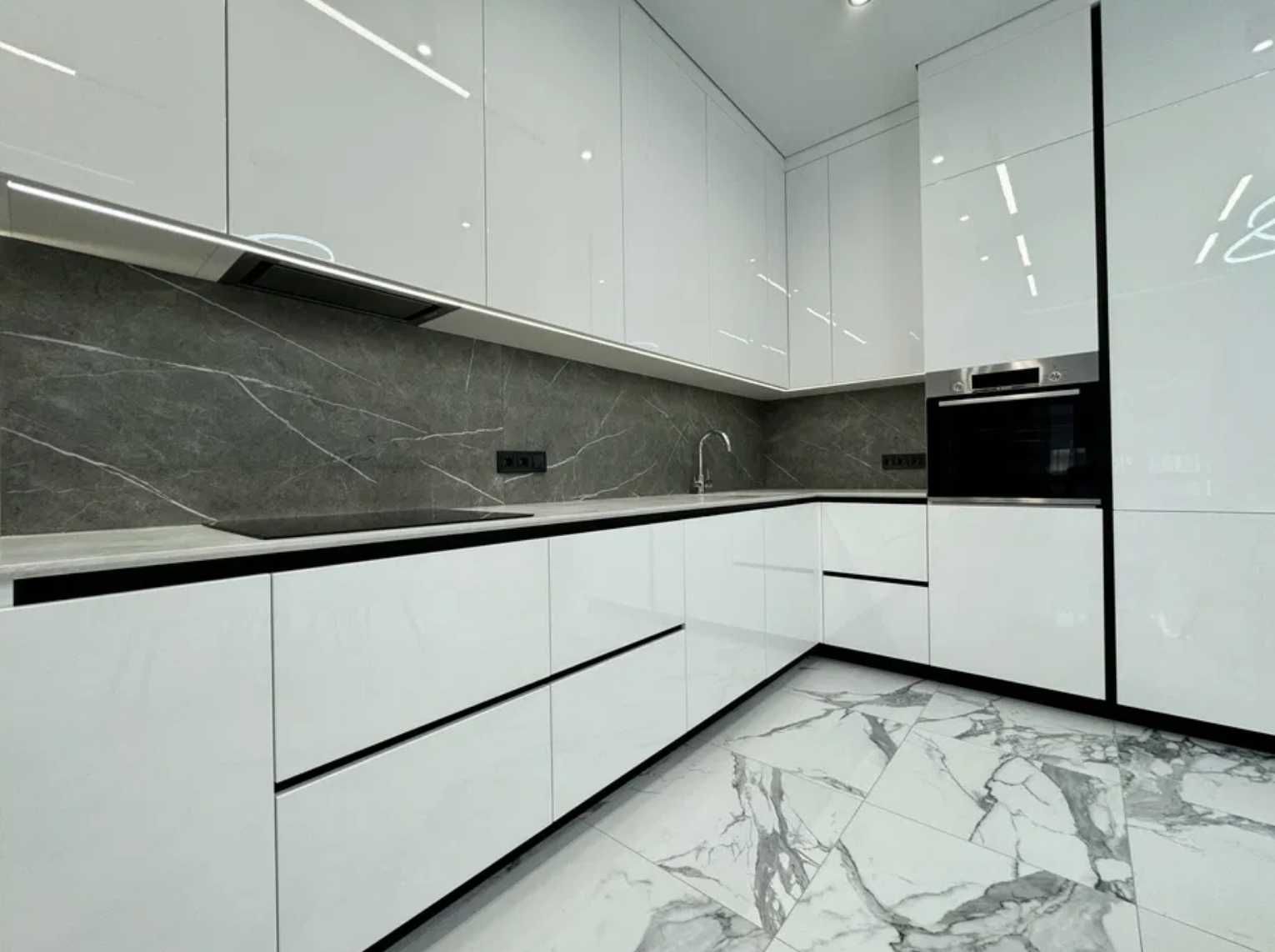 Продам 3х кімнатну квартиру ЖК Женева Центр К12  Бульвар Кучеревского