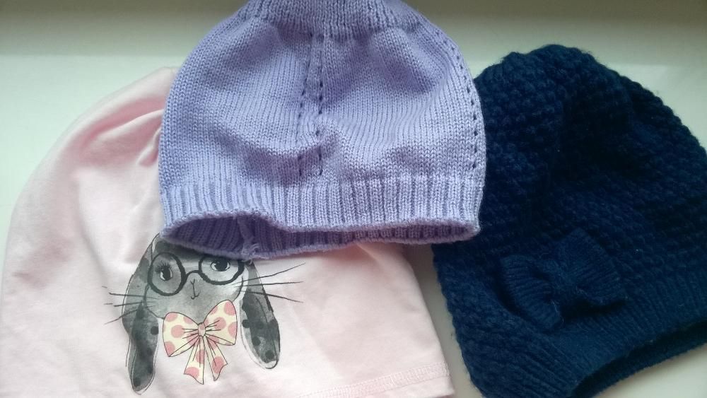 Czapki 3-4lata , różowa z króliczkiem, H&M granatowa ,liliowa