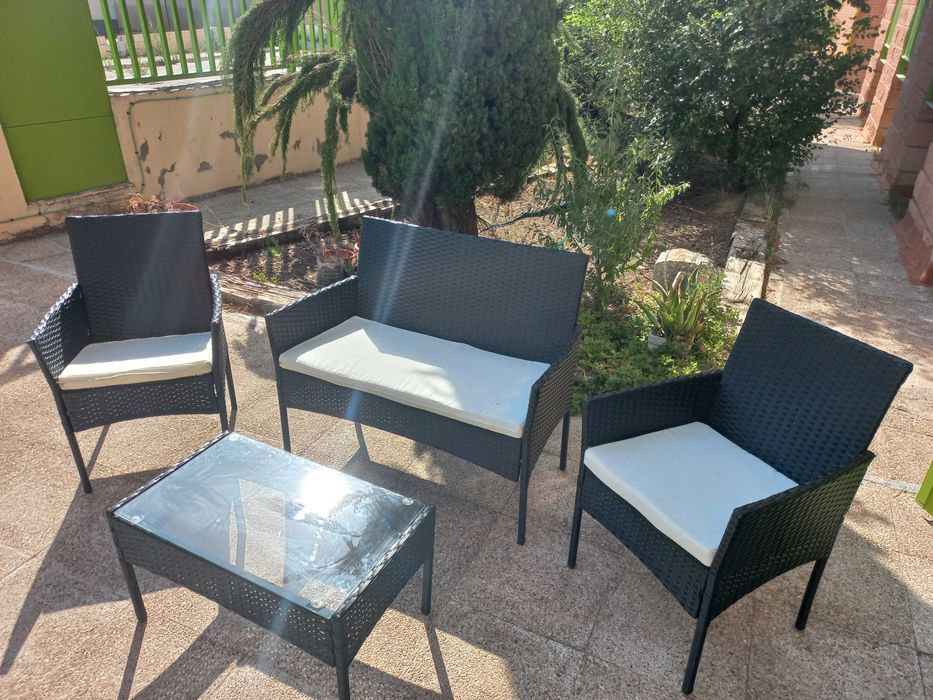 Liquidamos conjuntos de jardím novos fazemos entregas paga na casa