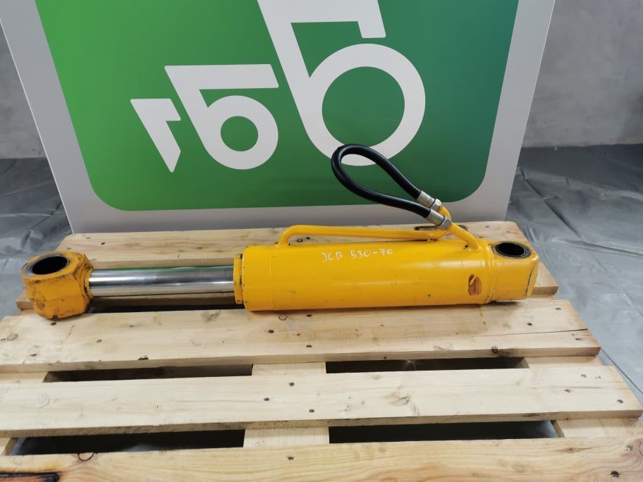 JCB 530-70 {Cylinder hydrauliczny poziomowania}