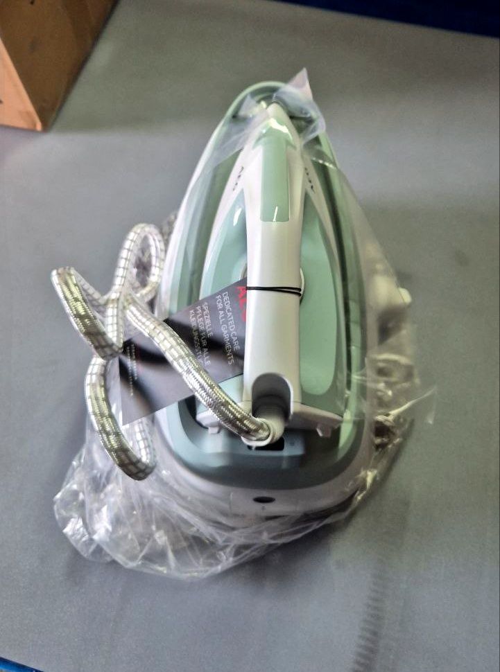 Парова Праска AEG ST7-1-4LG4