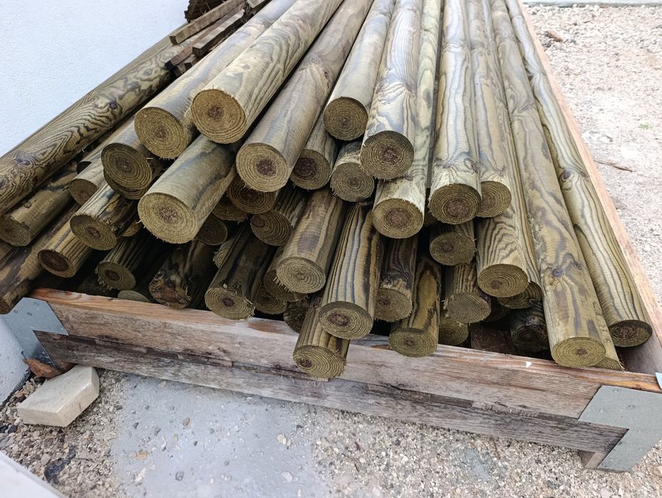 Paus tratados e torneados 8cm