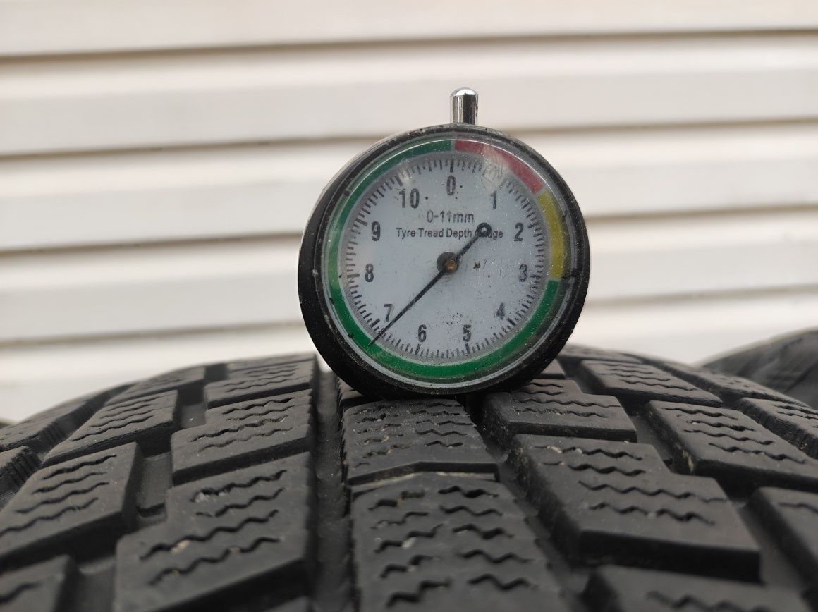 215.55.18 komplet opon zimowych Hankook