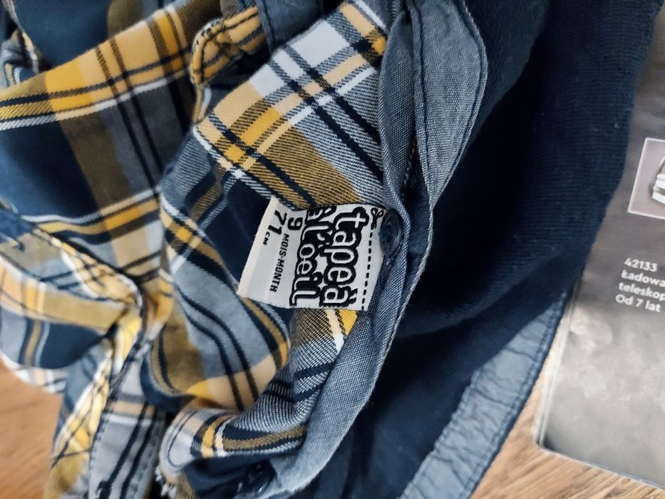 Koszula chłopięca niemowlęca z odpinanym kapturem rozmiar 74 cm