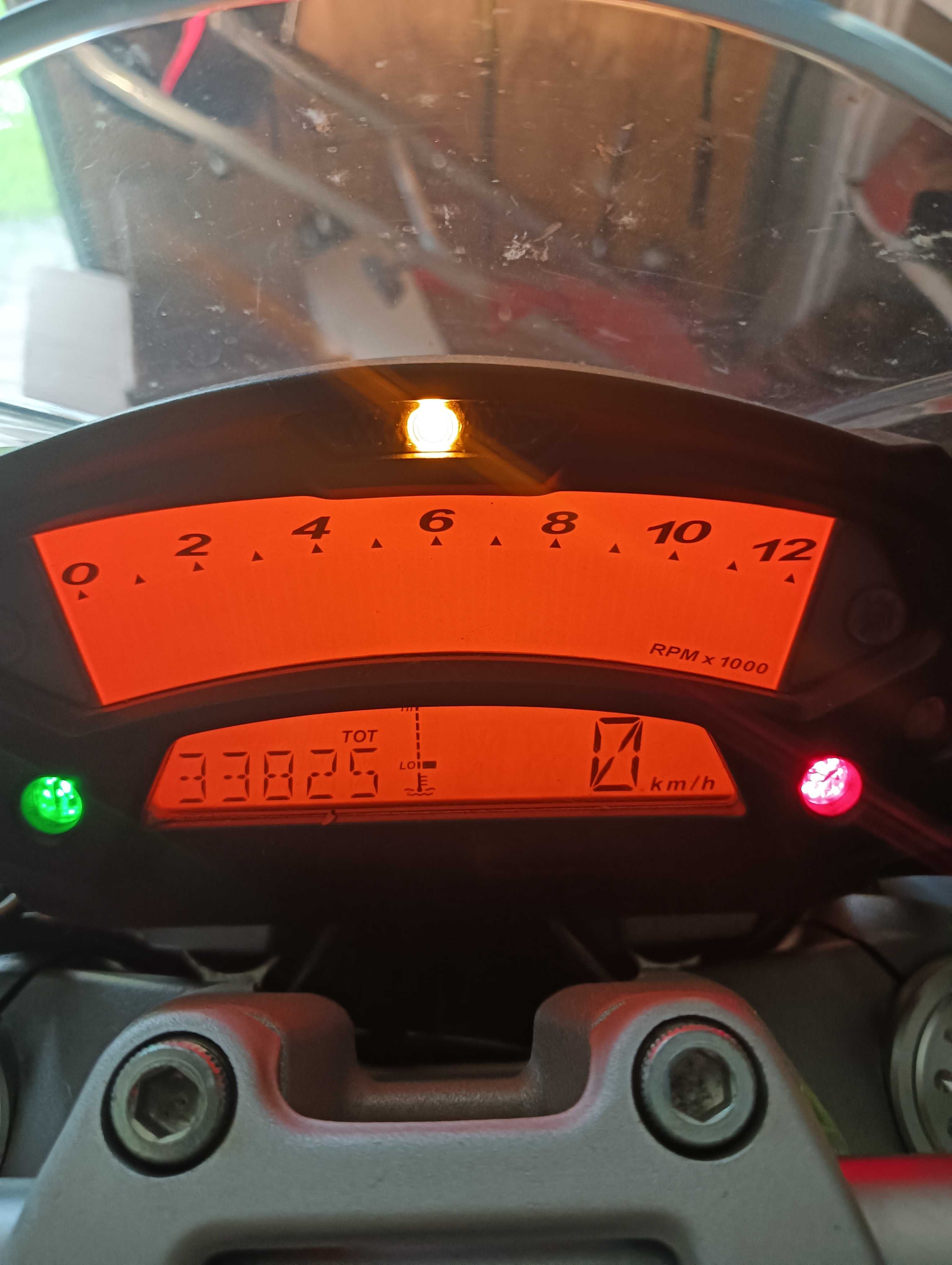 Ducati Monster 696