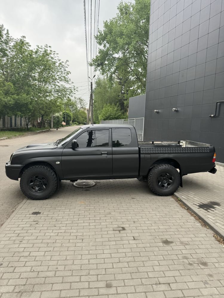 Mitsubishi L200 пікап 2006р 2,5 турбо дизель 4х4 механіка