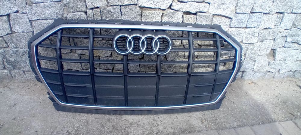 Grill Atrapa zderzaka Audi Q5 II Lift 80A 853651