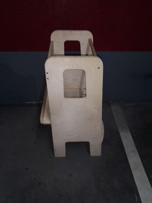 Torre Montessori usada