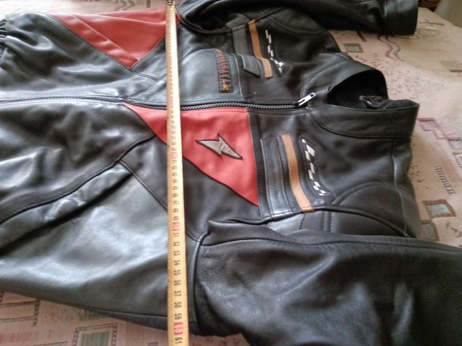 Мото куртка шкіряна