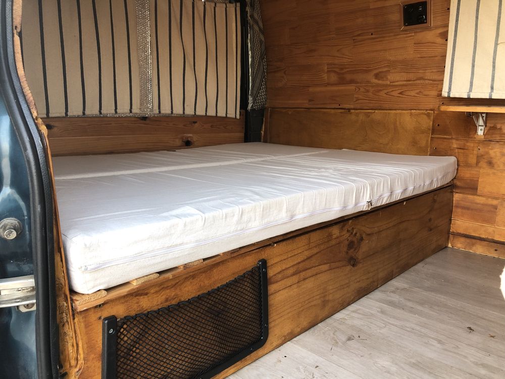 Campervan legalizada Transit especial dormitório