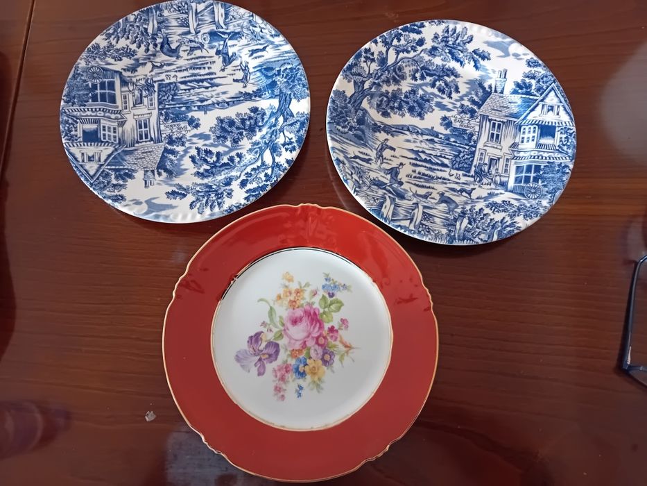 Conjunto de pratos decorativos