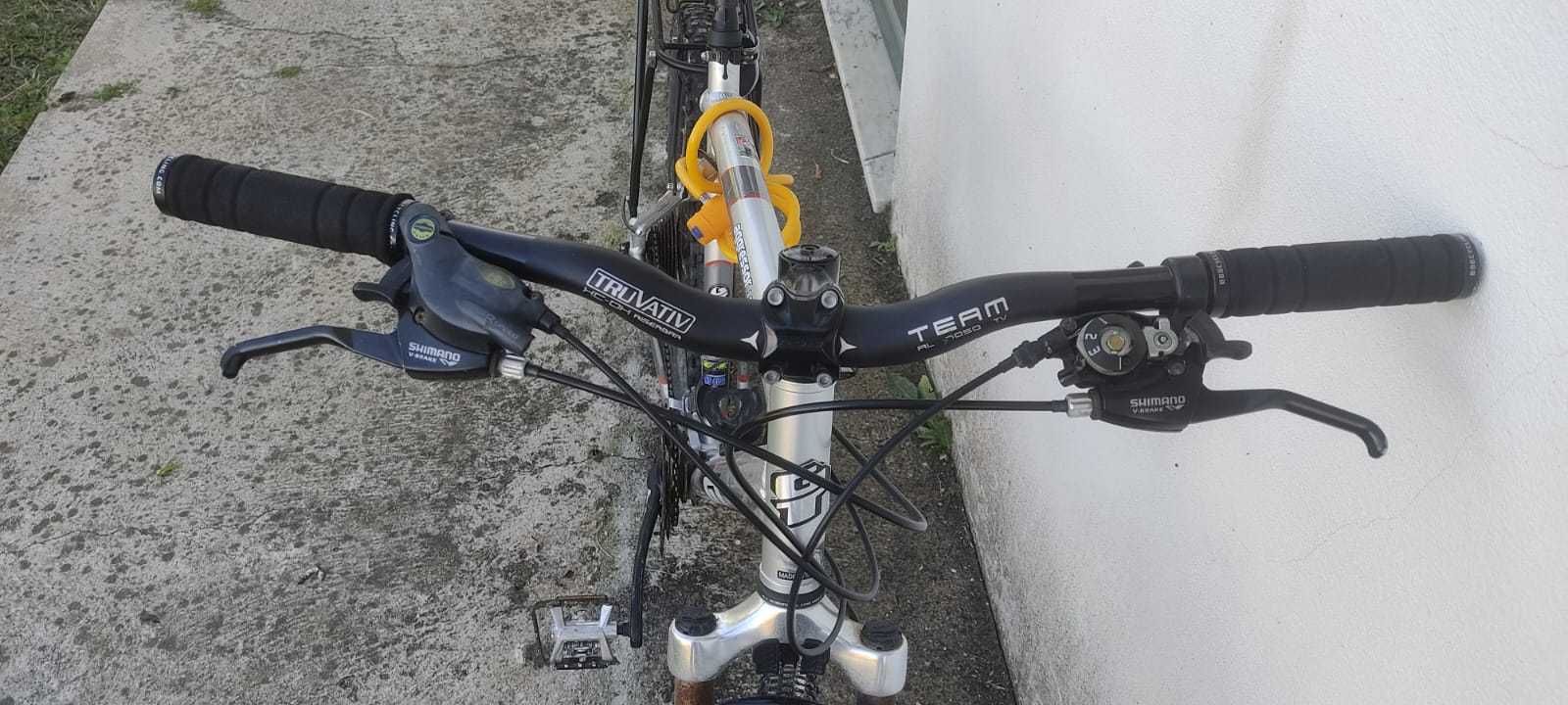 Bicicleta GT agressor