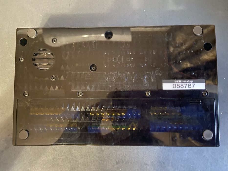 Синтезатор Korg volca keys