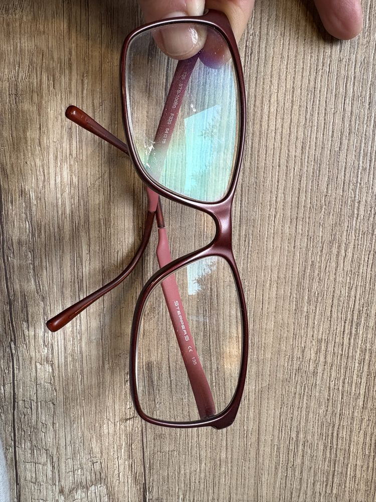 Okulary korekcyjne op +5,25, ol +4,75