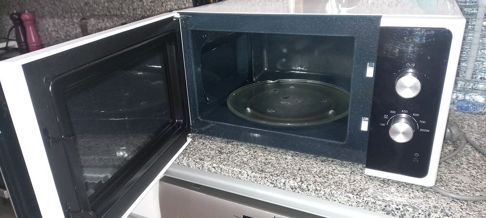 Grande oportunidade Microondas SAMSUNG