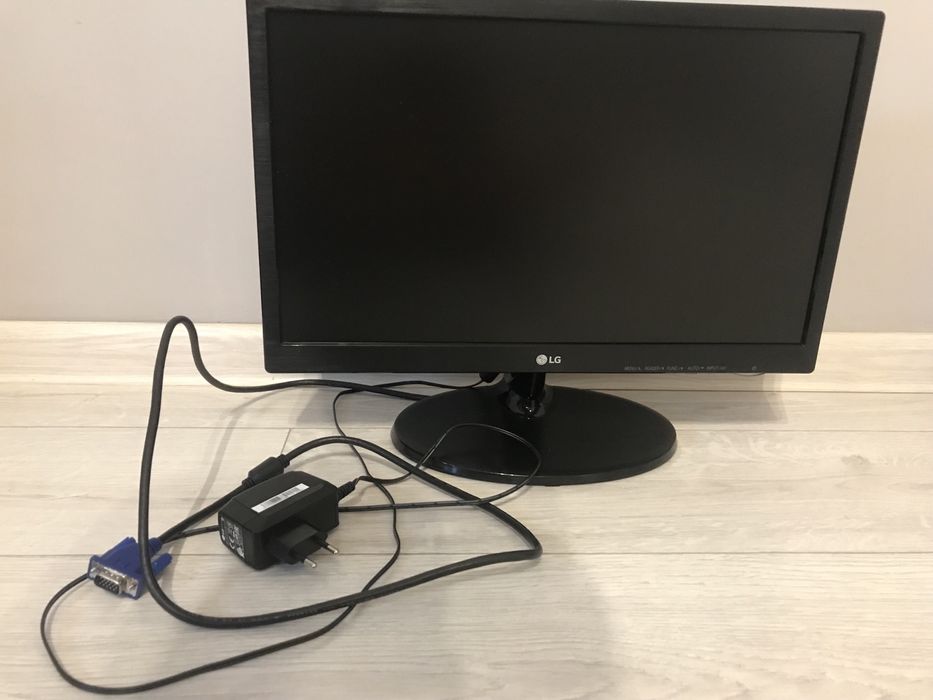 Lg monitor 19m38a-5 stan bardzo dobry