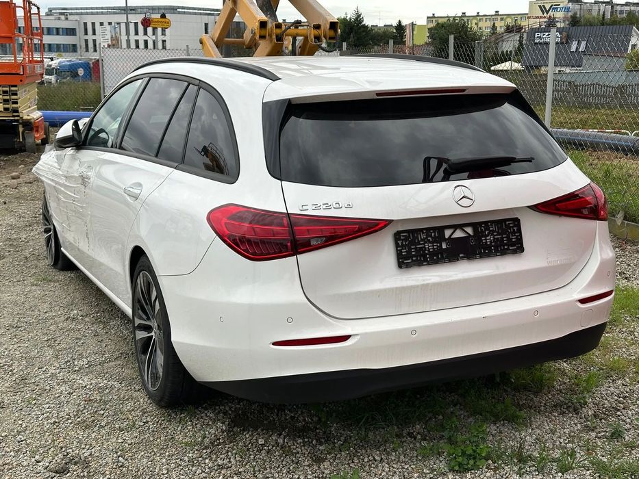 Mercedes-Benz Klasa C C220d automat uszkodzony przód