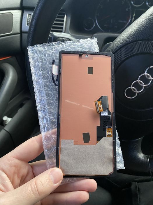 Дисплей Google Pixel 6a экран + сенсор с рамкой OLED