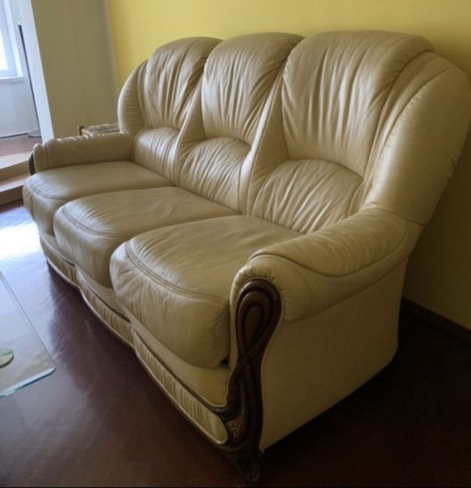 Срочно! Набор диванов из натуральной кожи ( Италия)