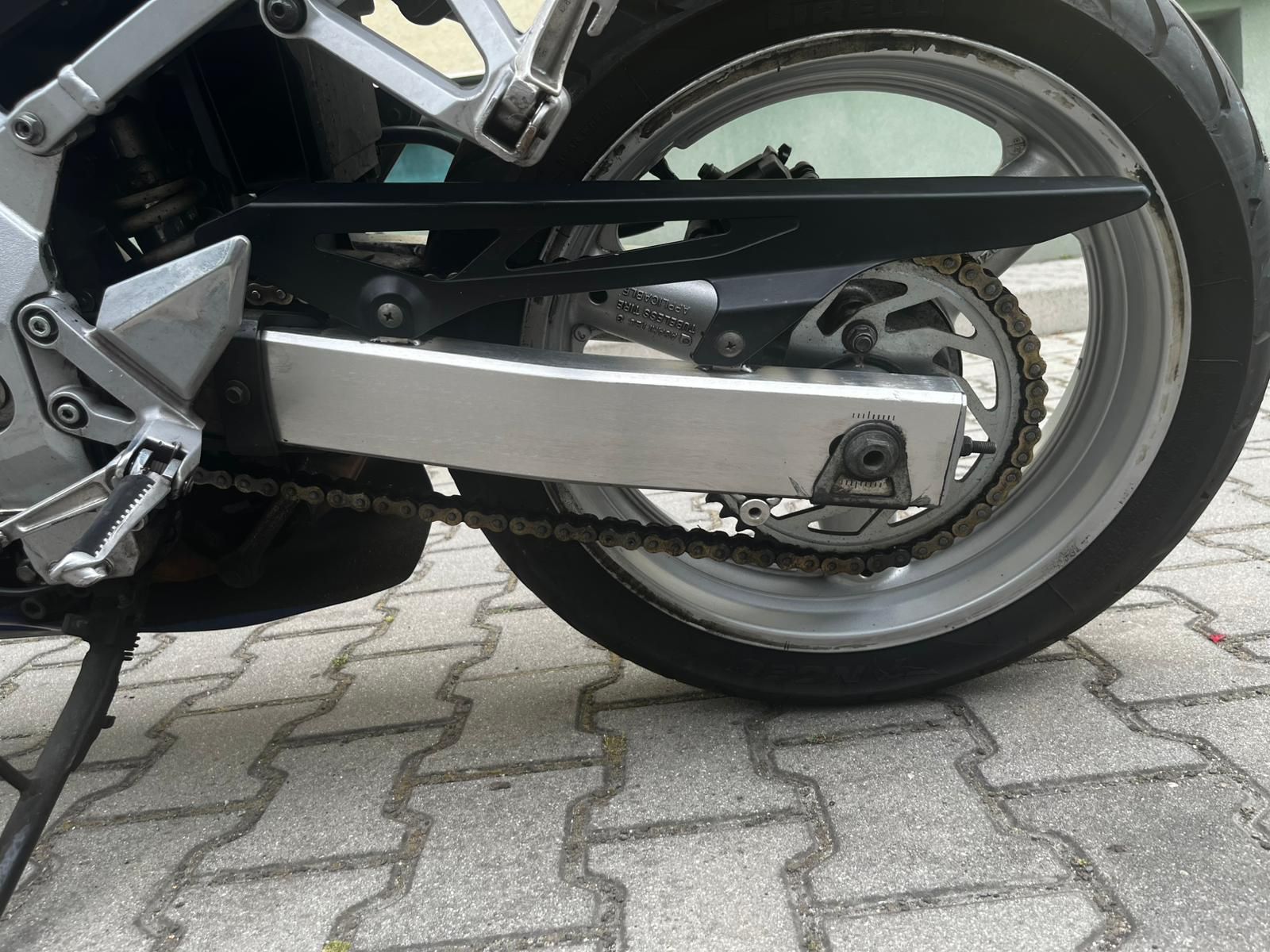 SV650 N 2005 | zarejestrowana na A2 | nowe sprzęgło i rozrząd