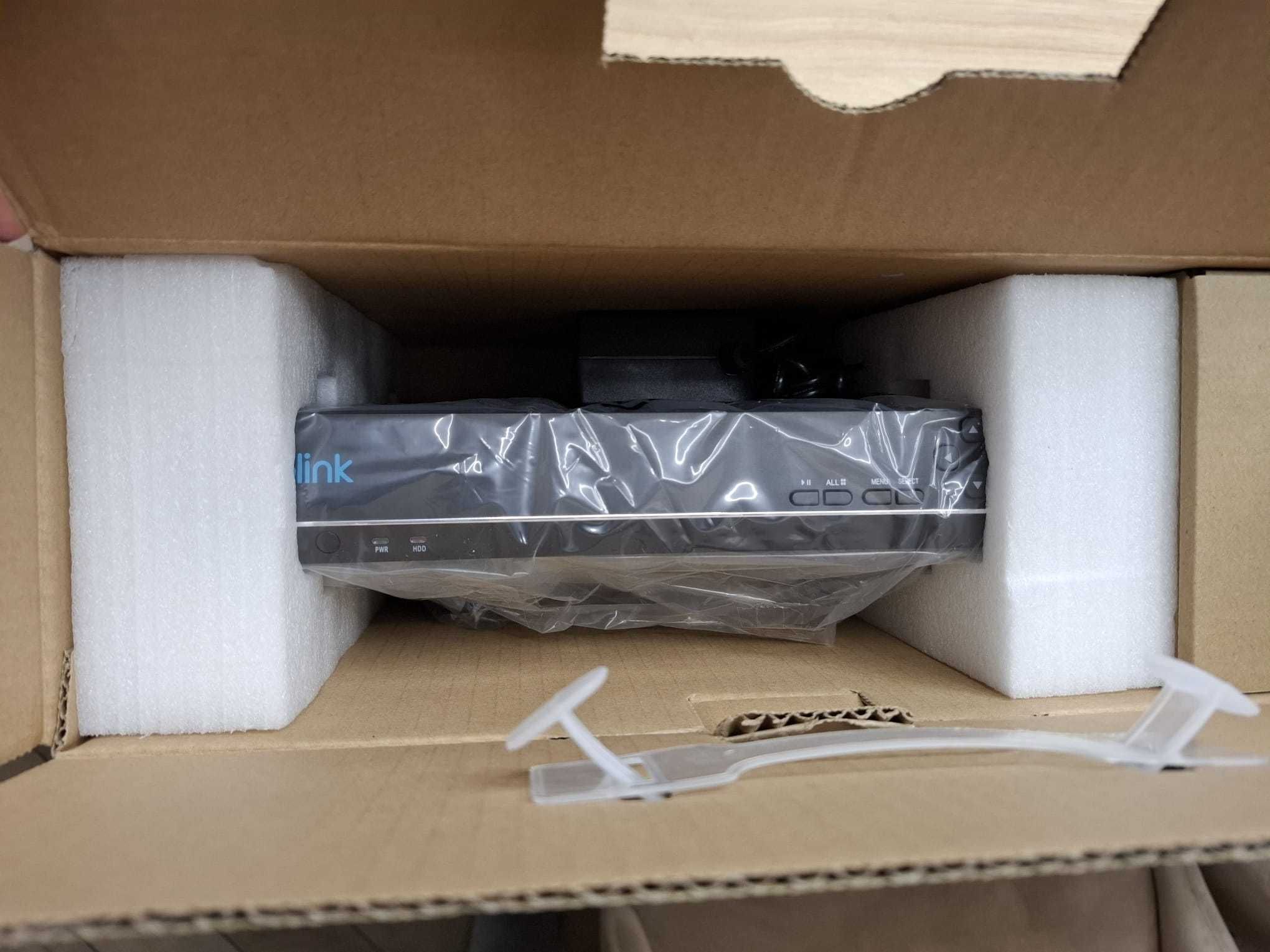 Rejestrator Reolink RLN8-410 4k 8CH z dyskiem 2TB