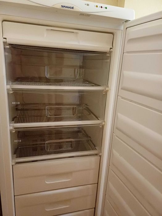 Морозильна камера в чудовому стані