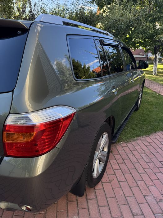 Toyota highlander