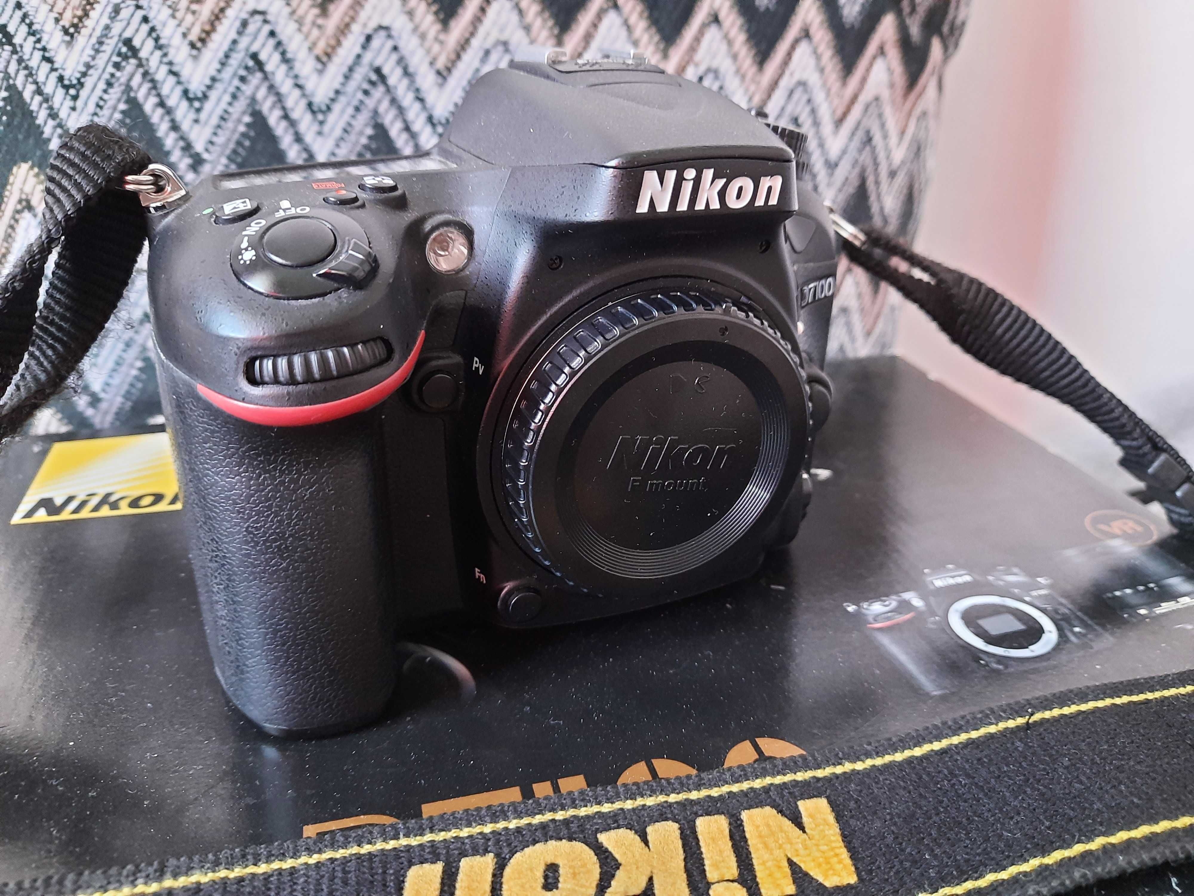 Lustrzanka Nikon D7100 + obiektyw + dodatki ( blenda, pokrowiec )