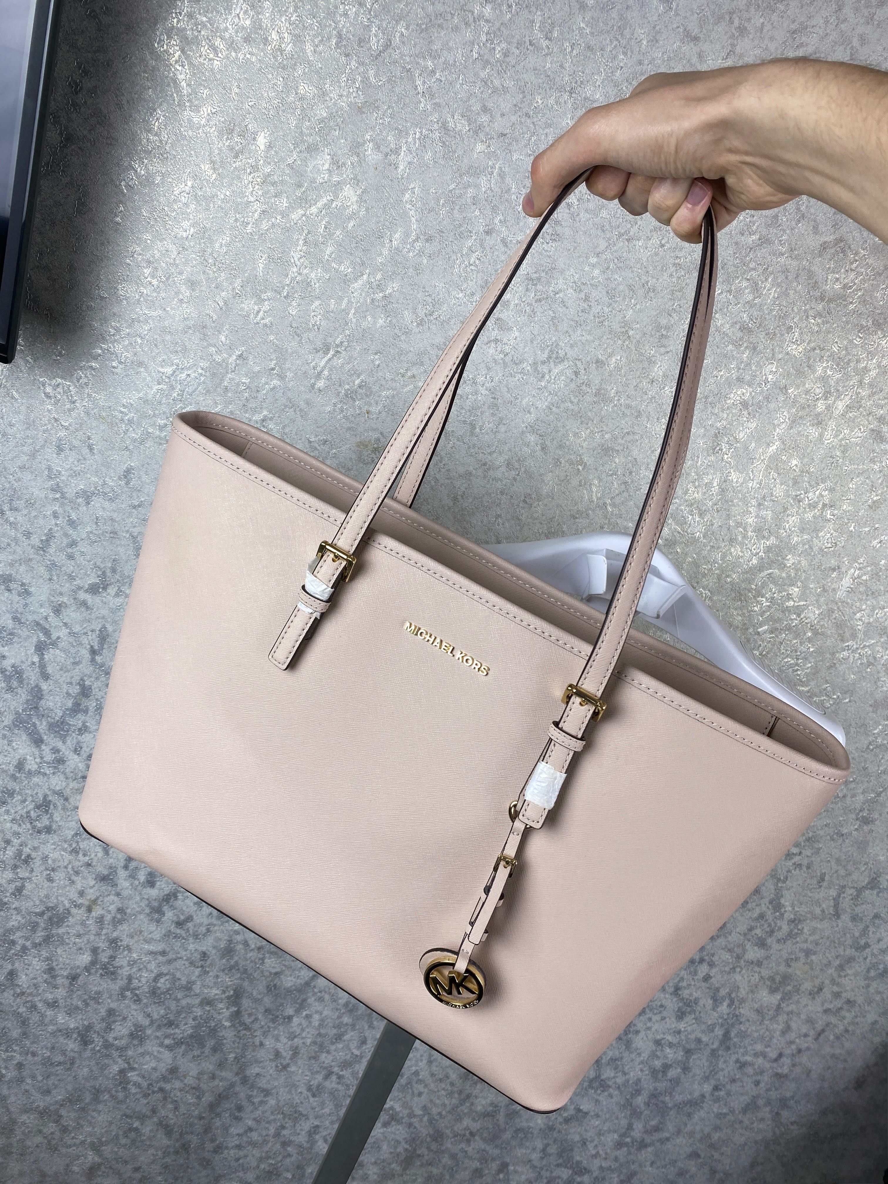 Женская большая кожаная сумка Michael Kors Jet Set Travel