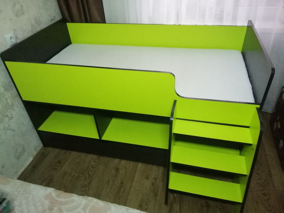 Дитяче ліжко горище з матрацем