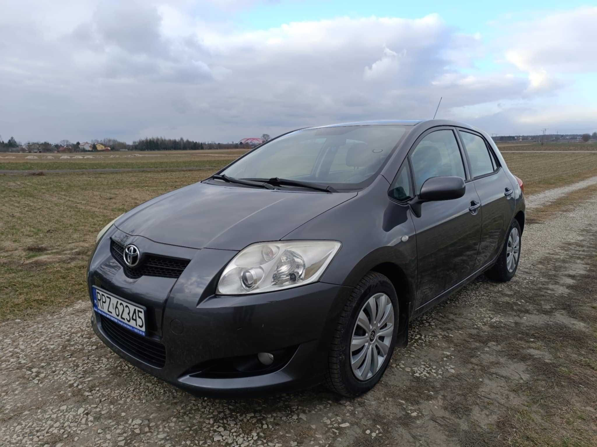 Toyota Auris 2.0 D-4D 2007 rok