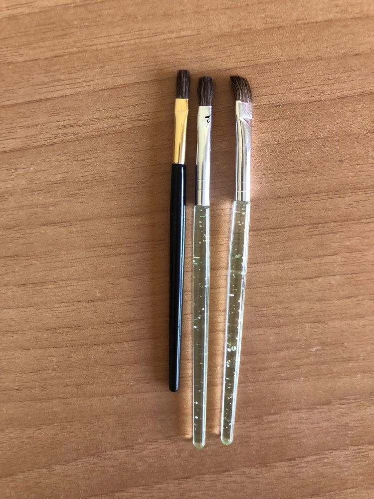 Pincéis pequenos