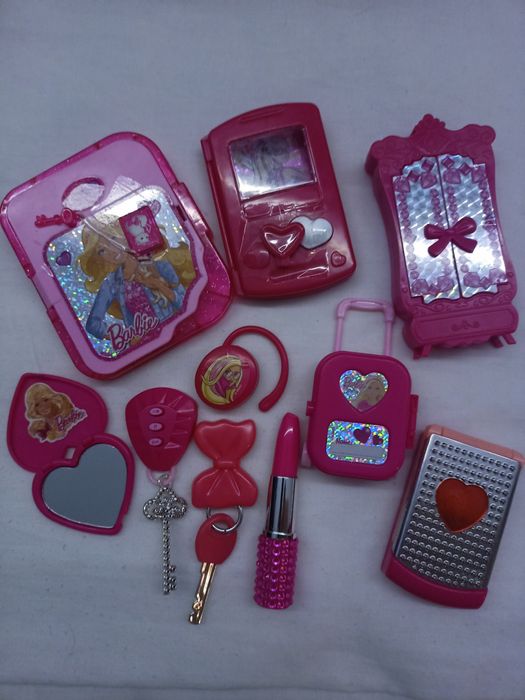 Gadżety Barbie i torebka