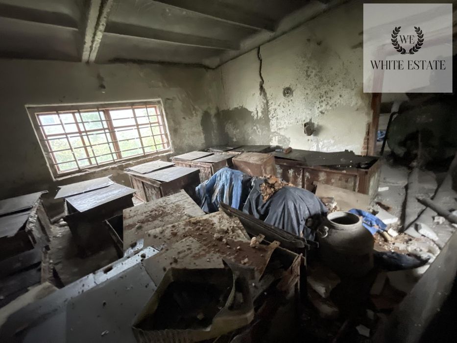 Продаж склад на ділянці 14 соток