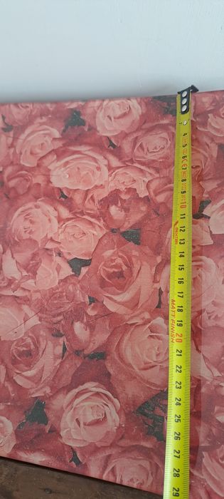 Prato em vidro quadrado decorativo com motivos rosas