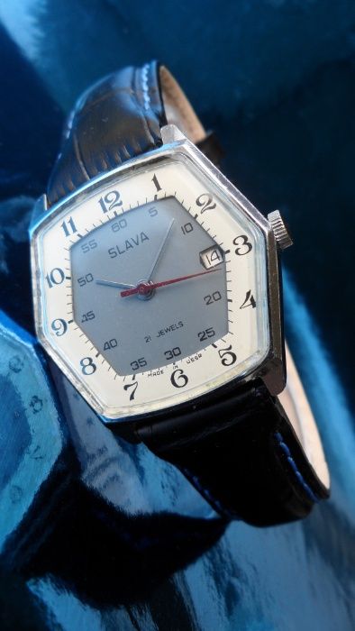 6 УГОЛЬНЫЕ, 2 БАРАБАННЫЕ часы СЛАВА-2414 сделано в СССР 70-Х. мужские