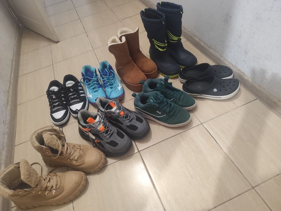 Продам платья обувь500грн