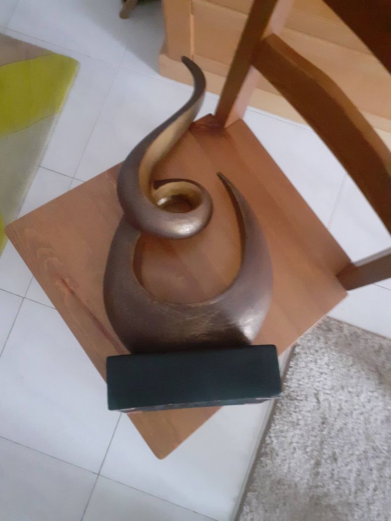 Peça em cor Latão bronze ( Decoração)