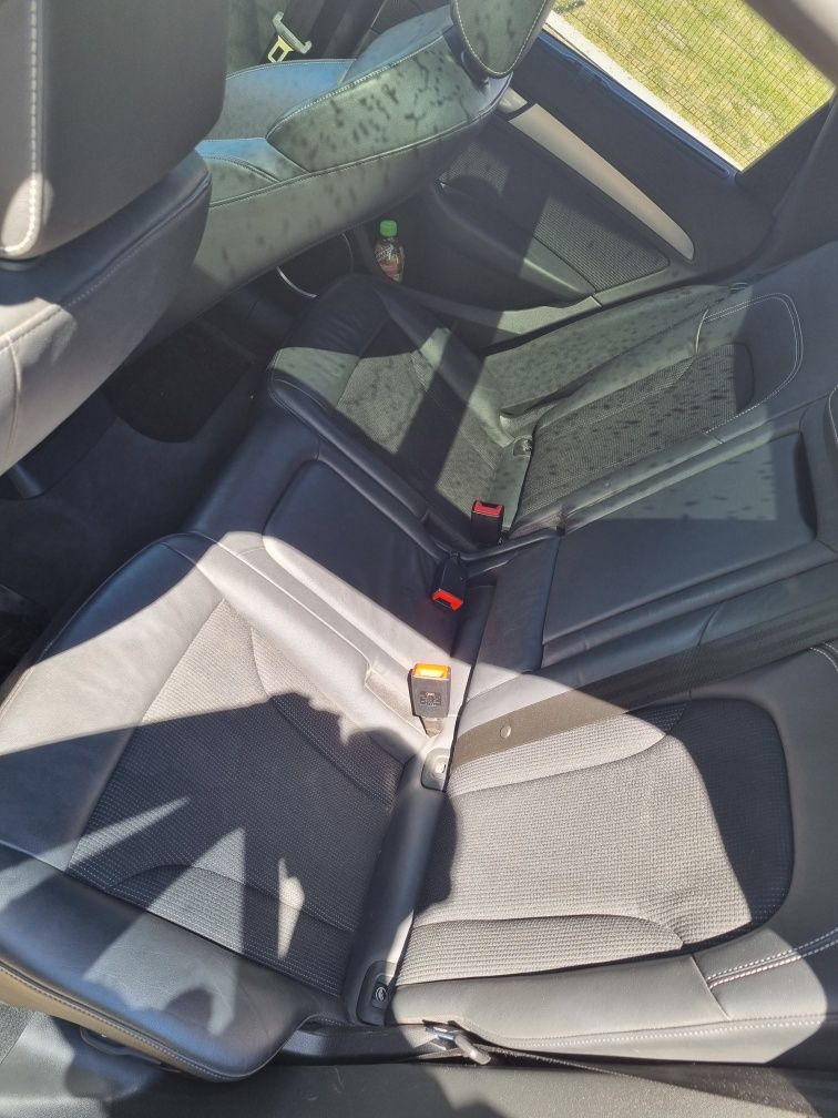 Samochód Audi Q5