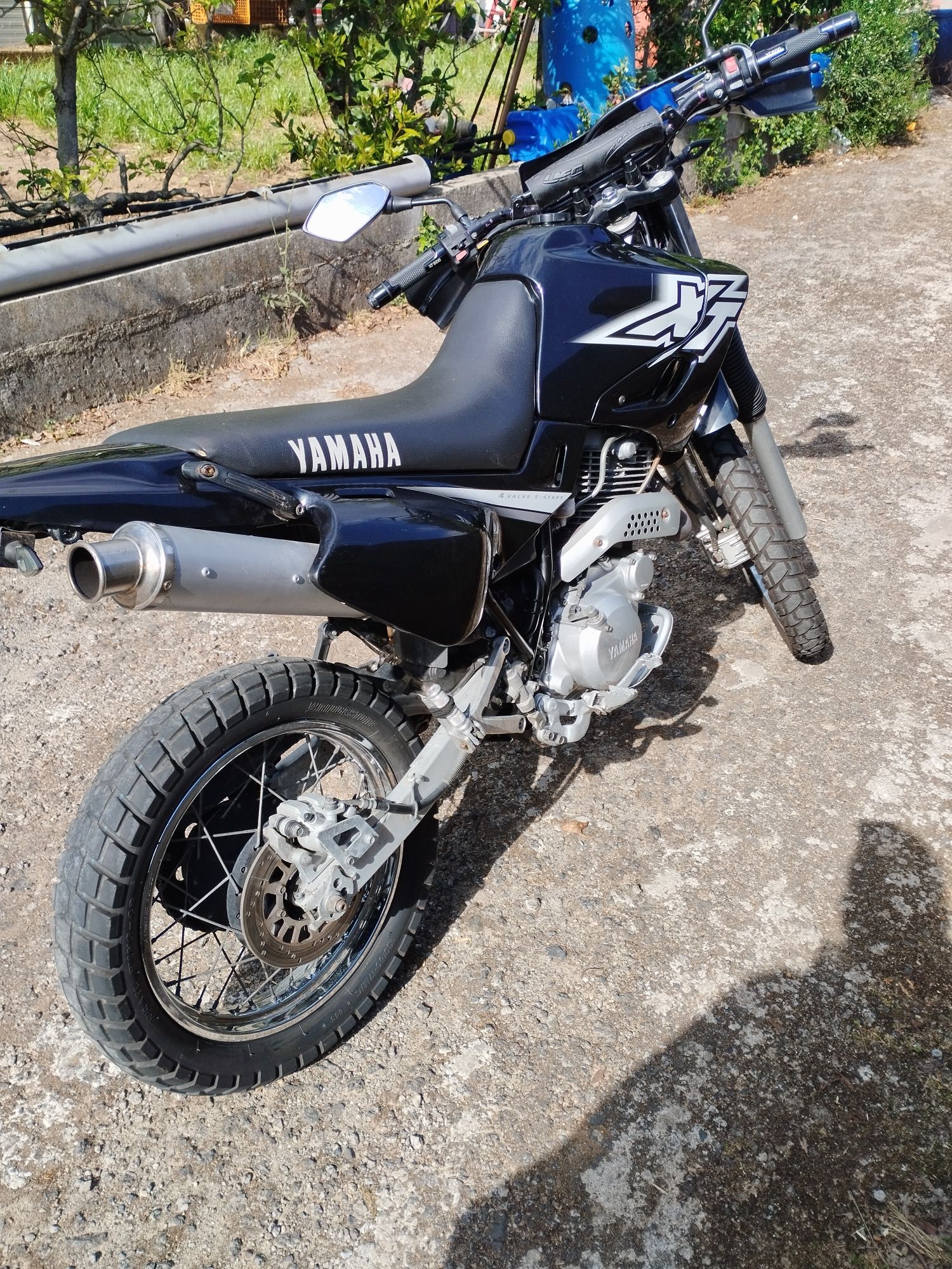 Xt600E  máquina bom estado