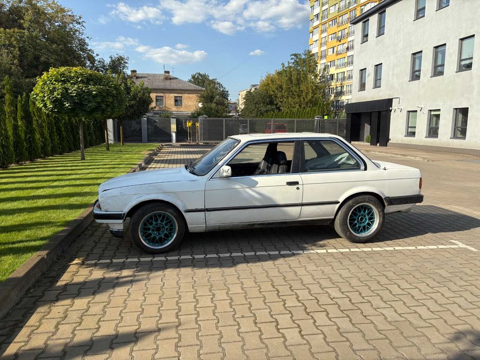 BMW e30 купе m20b20