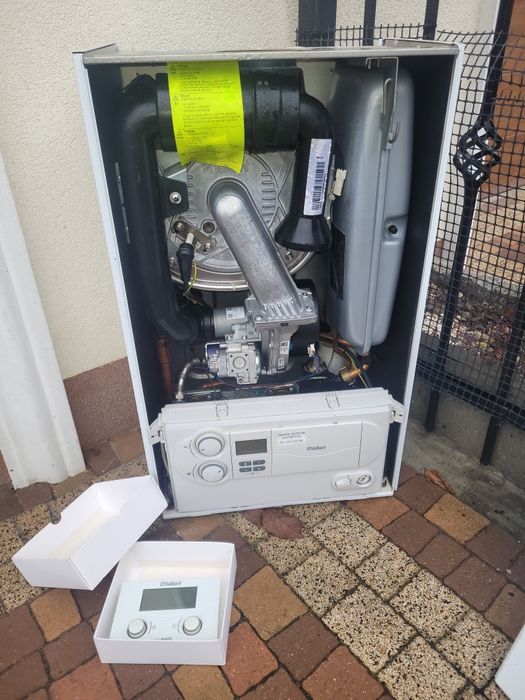 Piec gazowy Vaillant  Ecotec plus ,aterownik
