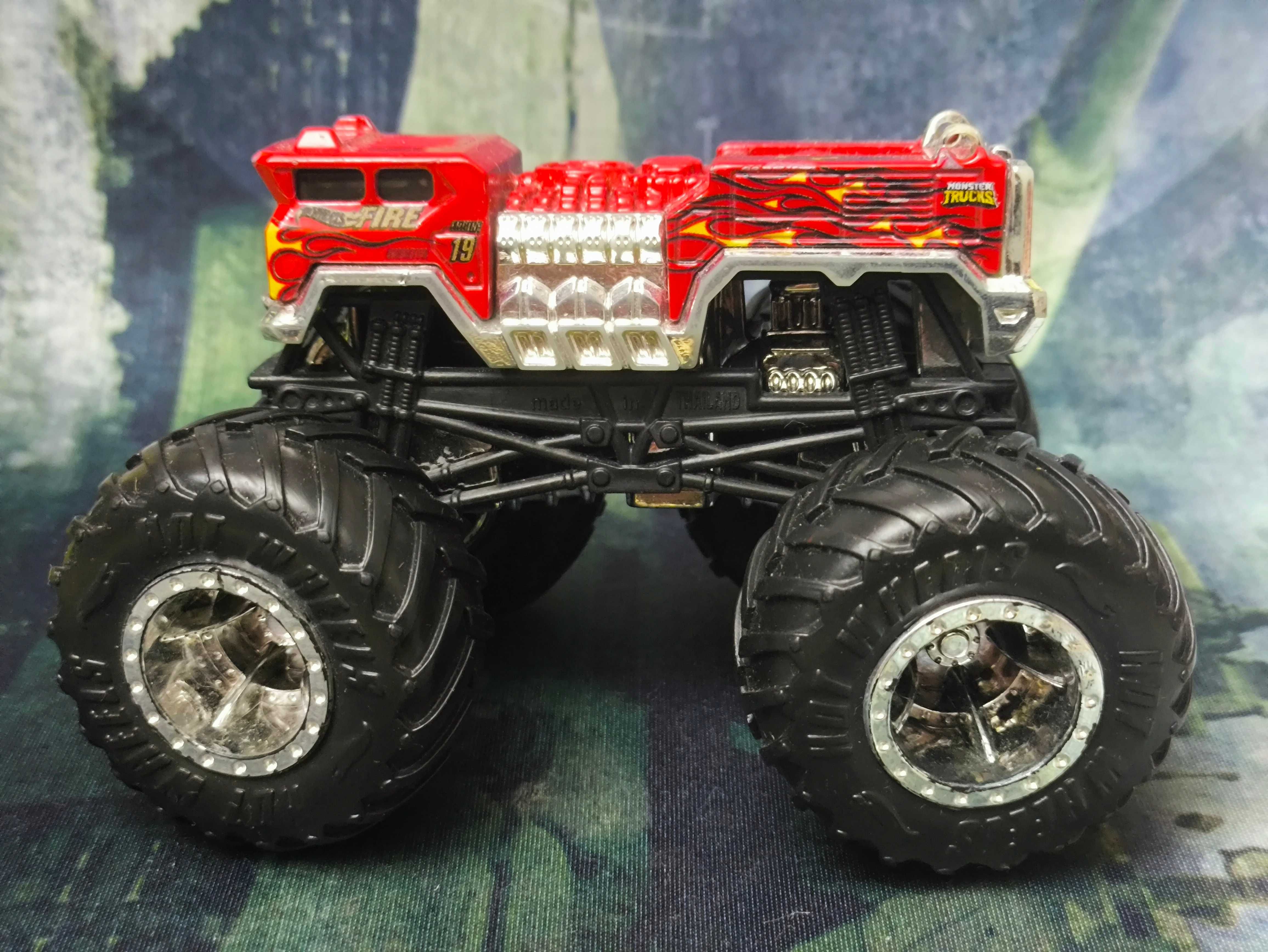 Машинка внедорожник Monster Trucks Hot Wheels Fire